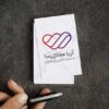 لوگو با منحنی تر و تمیز سایه‌دار
